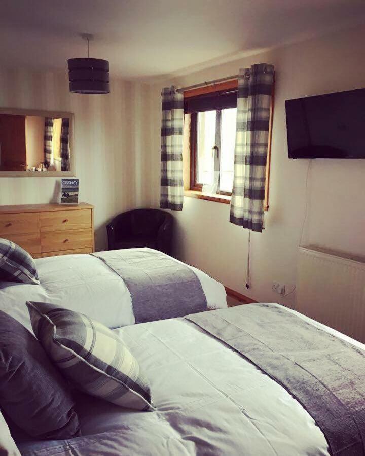 Ardconnel Bed And Breakfast เคิร์กวอลล์ ภายนอก รูปภาพ